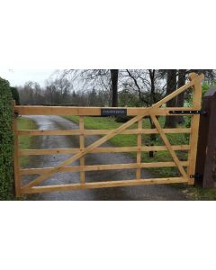 Denbigh Estate Gate Redwood 5 Bar 